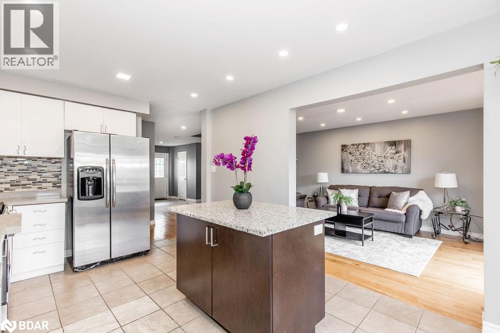 Photo 11 of 16 Bartor Boulevard, Barrie ON