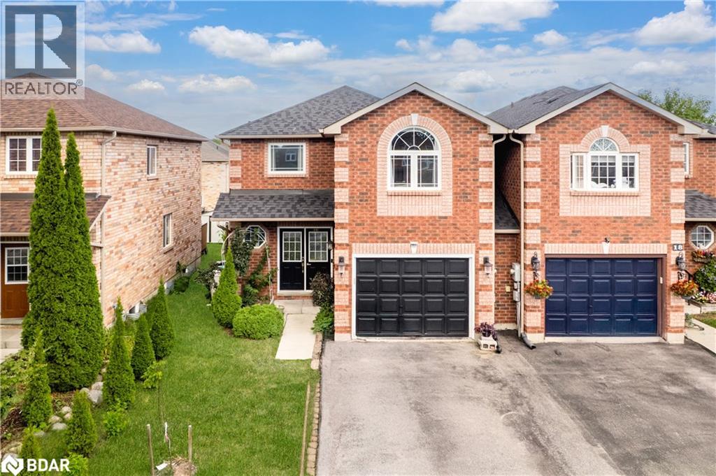 Photo 2 of 16 Bartor Boulevard, Barrie ON