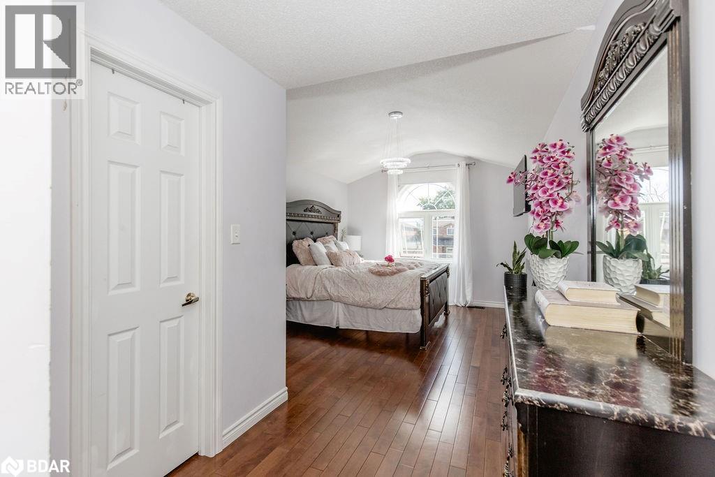 Photo 19 of 16 Bartor Boulevard, Barrie ON