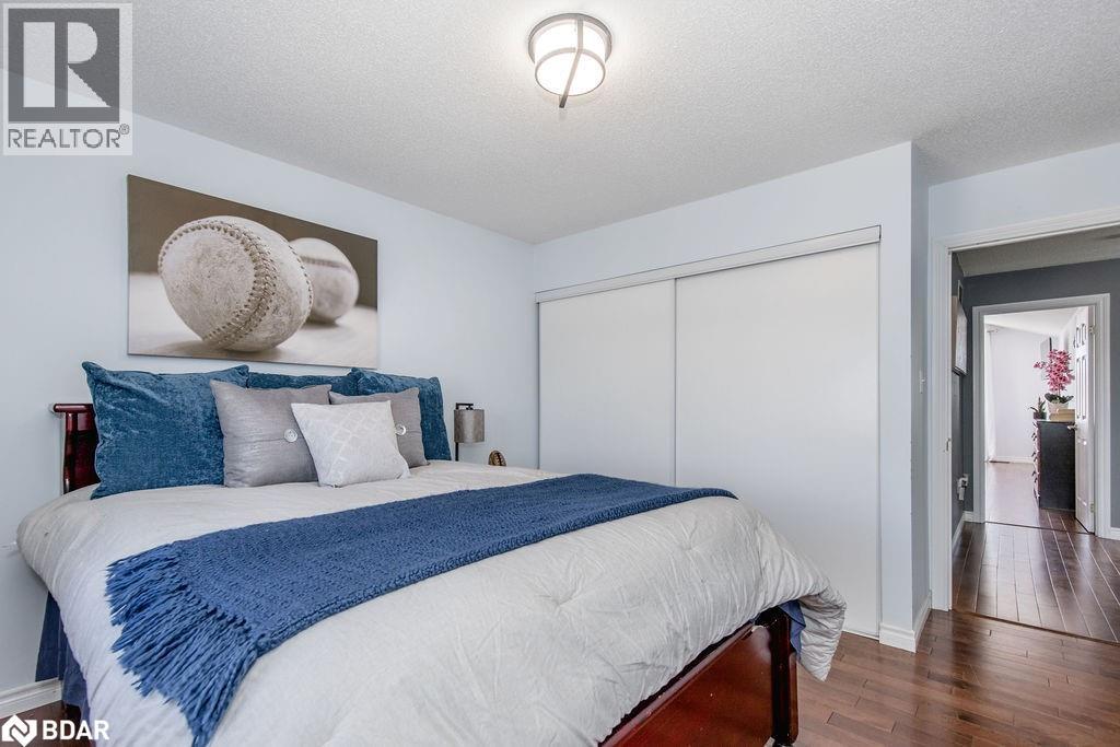 Photo 30 of 16 Bartor Boulevard, Barrie ON