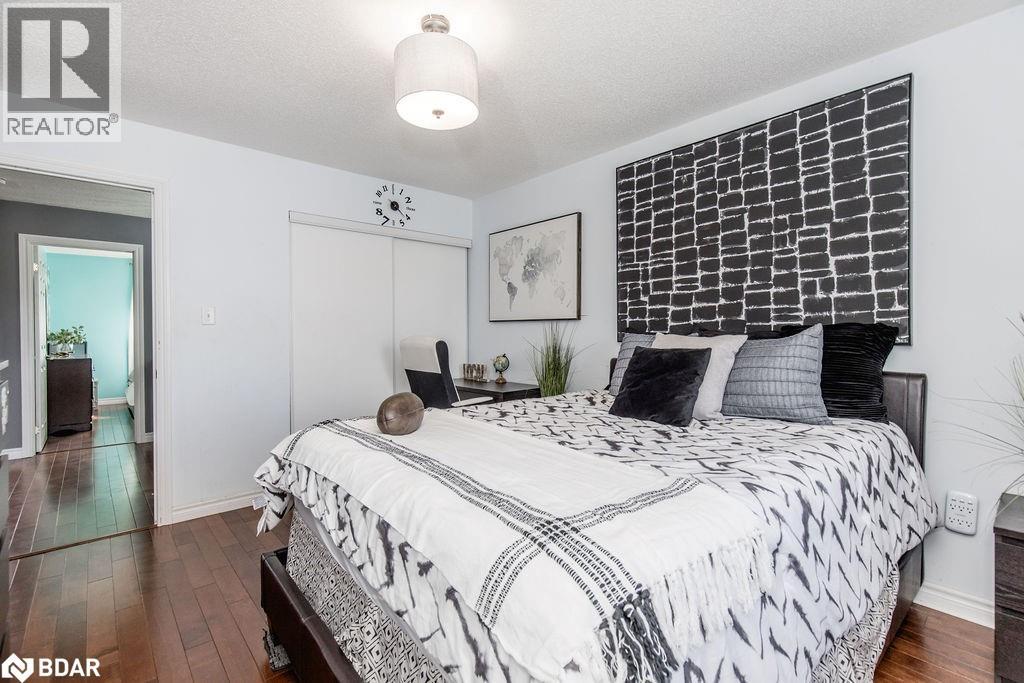 Photo 26 of 16 Bartor Boulevard, Barrie ON
