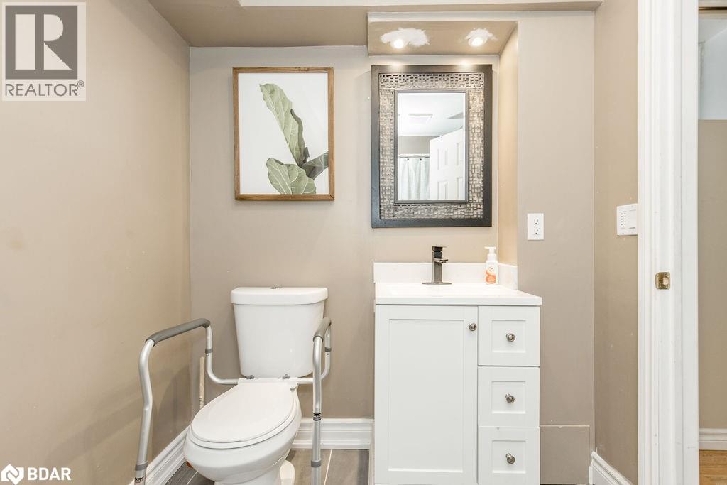 Photo 40 of 16 Bartor Boulevard, Barrie ON