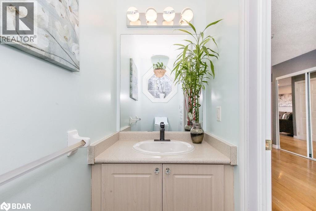 Photo 15 of 16 Bartor Boulevard, Barrie ON