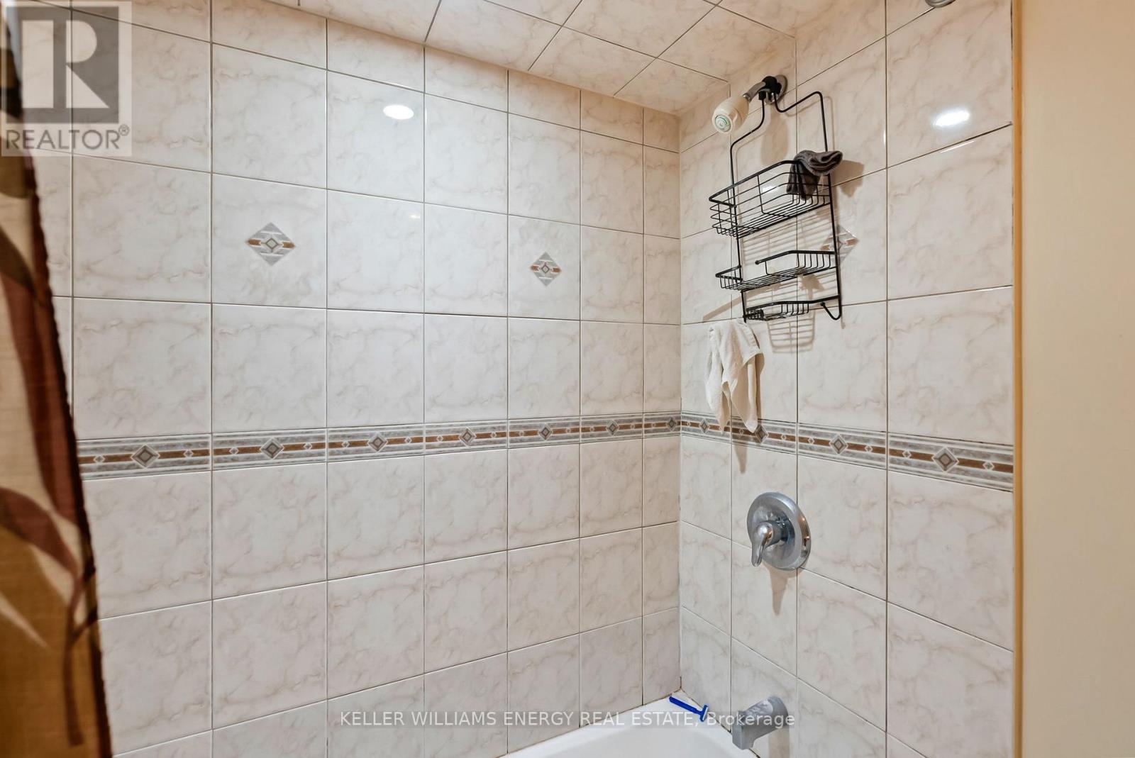 Photo 15 of 110 Littleleaf Drive, Toronto ON