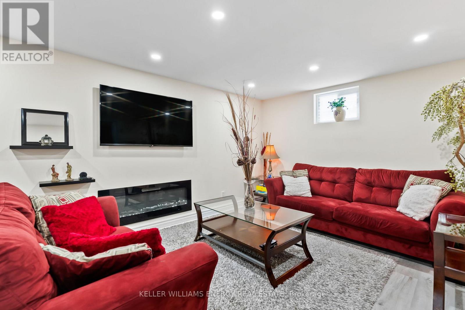 Photo 26 of 110 Littleleaf Drive, Toronto ON