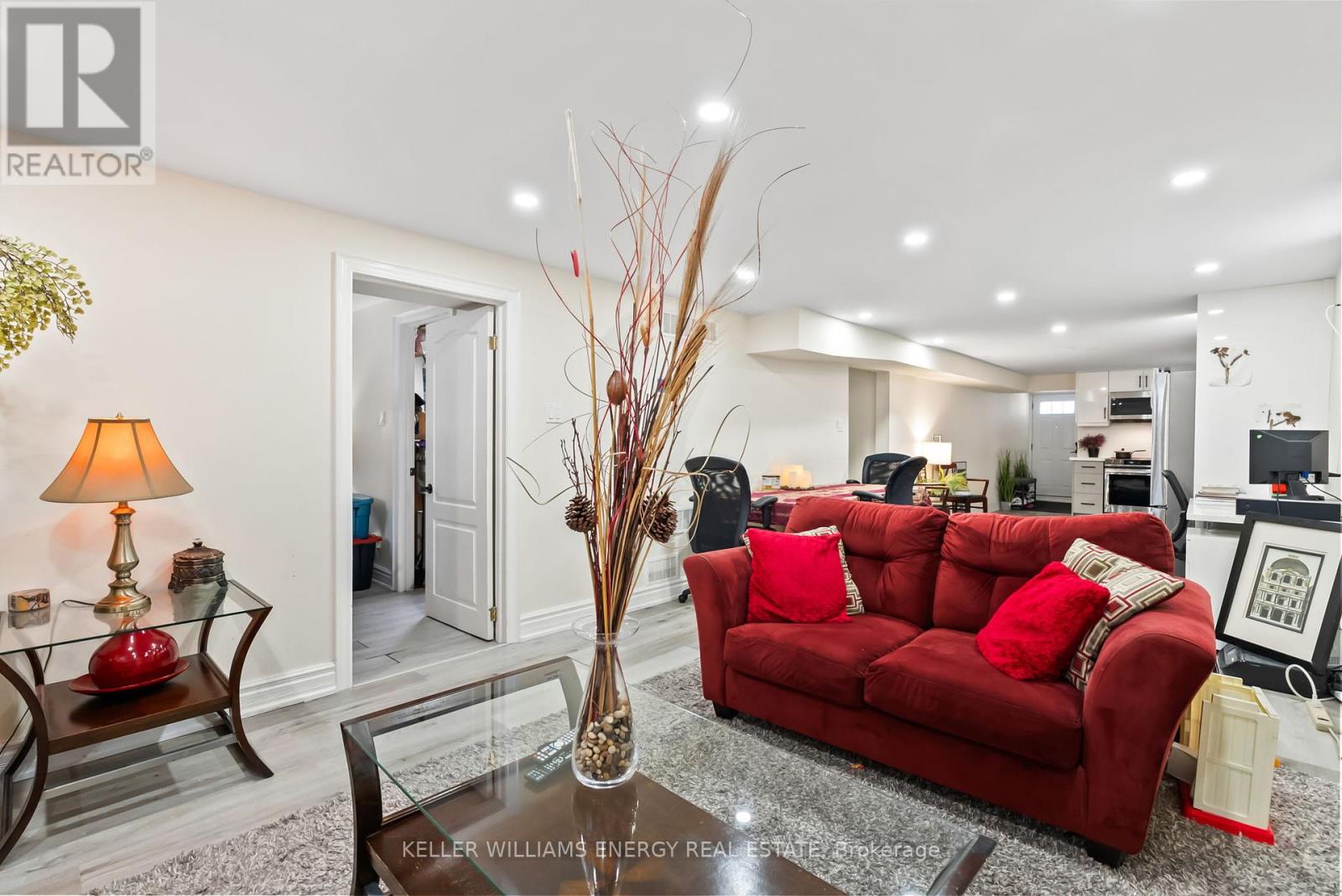 Photo 29 of 110 Littleleaf Drive, Toronto ON