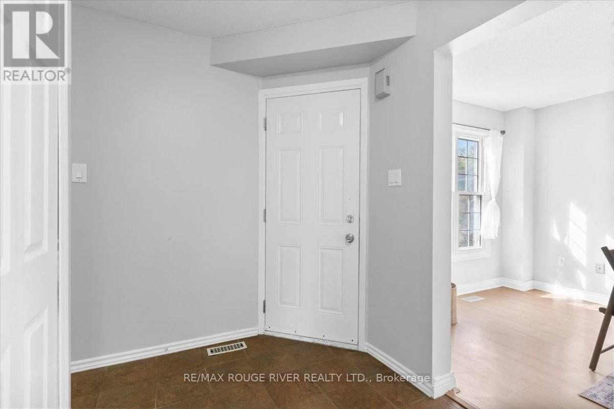 Photo 2 of Main 7 Inglis Avenue, Clarington ON