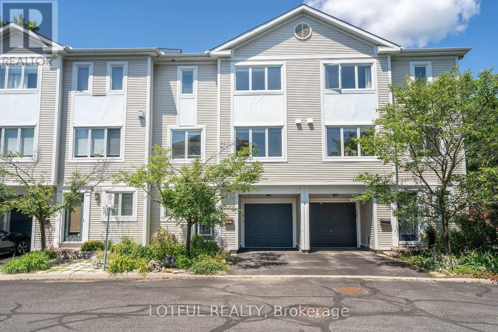 Photo 1 of 515 Burleigh Private, Ottawa ON