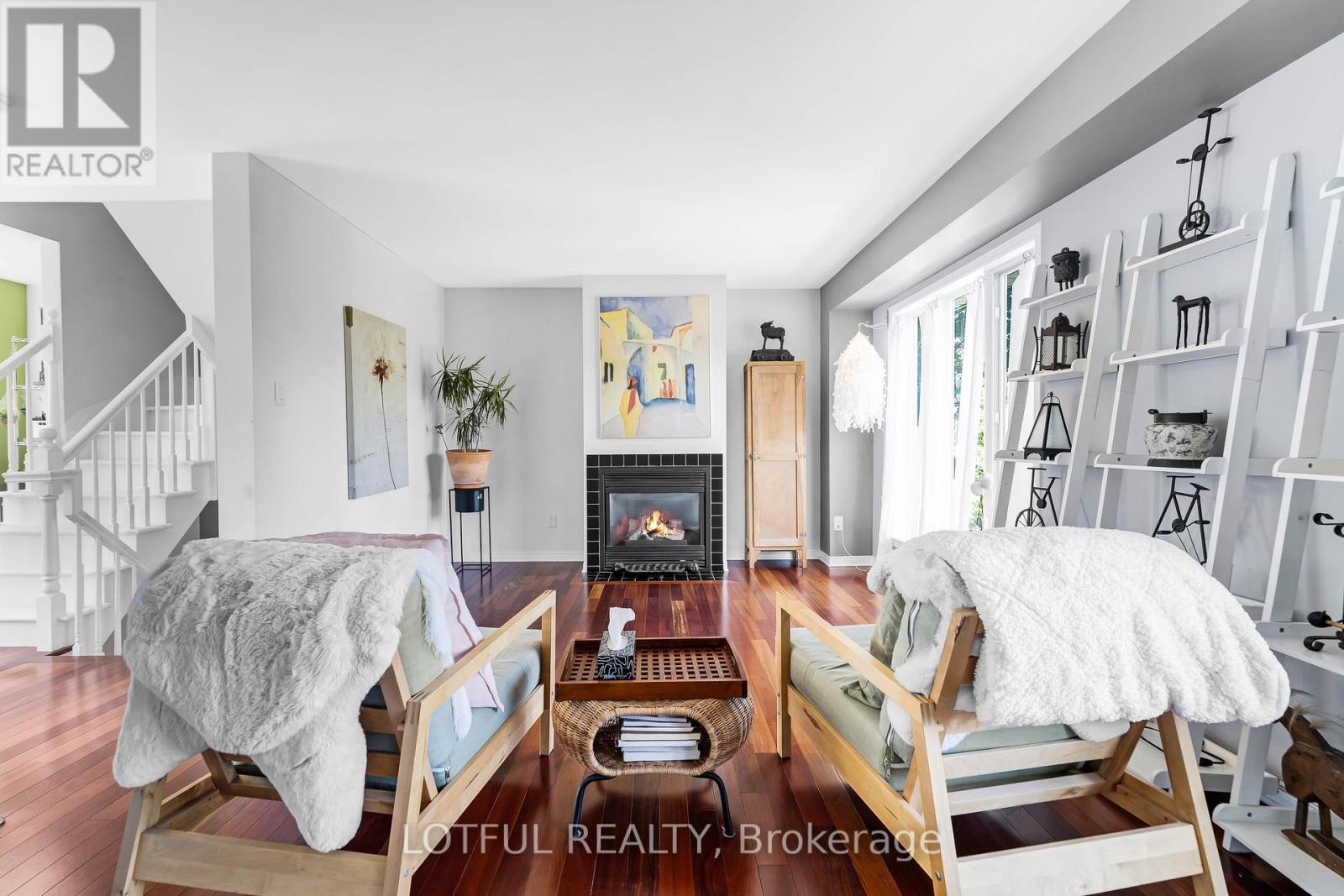 Photo 11 of 515 Burleigh Private, Ottawa ON