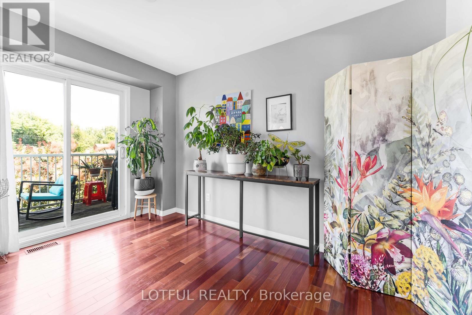 Photo 13 of 515 Burleigh Private, Ottawa ON