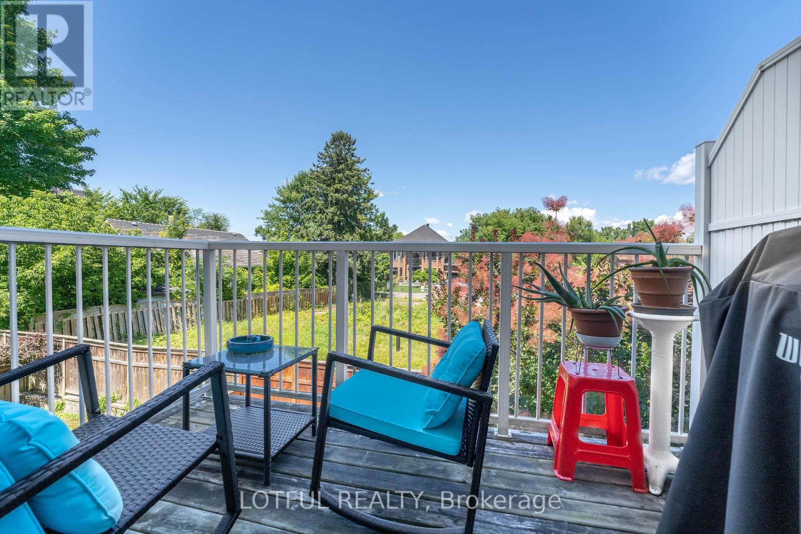 Photo 14 of 515 Burleigh Private, Ottawa ON