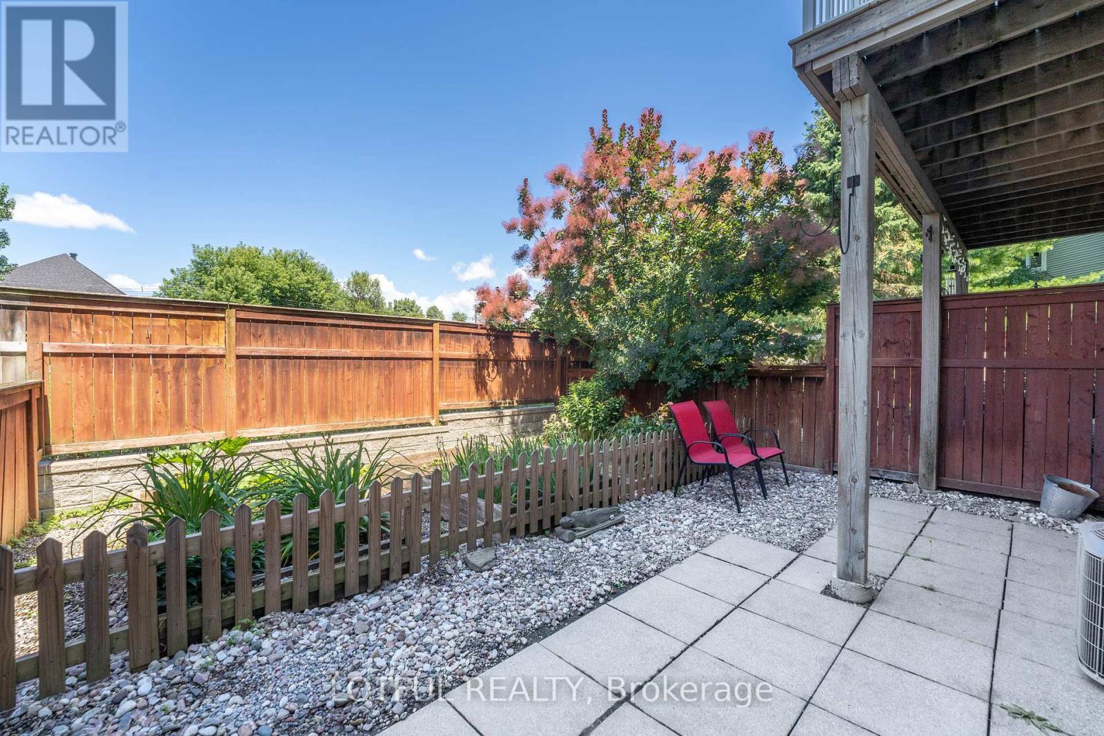 Photo 25 of 515 Burleigh Private, Ottawa ON