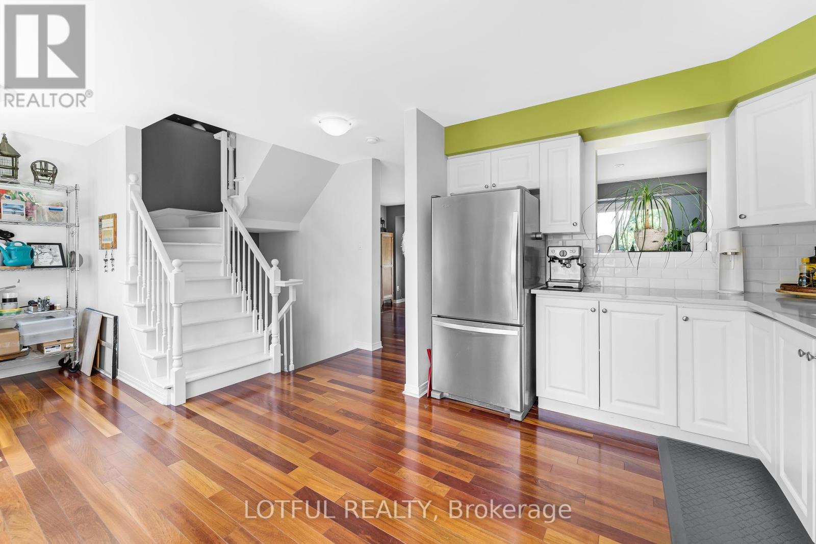 Photo 5 of 515 Burleigh Private, Ottawa ON