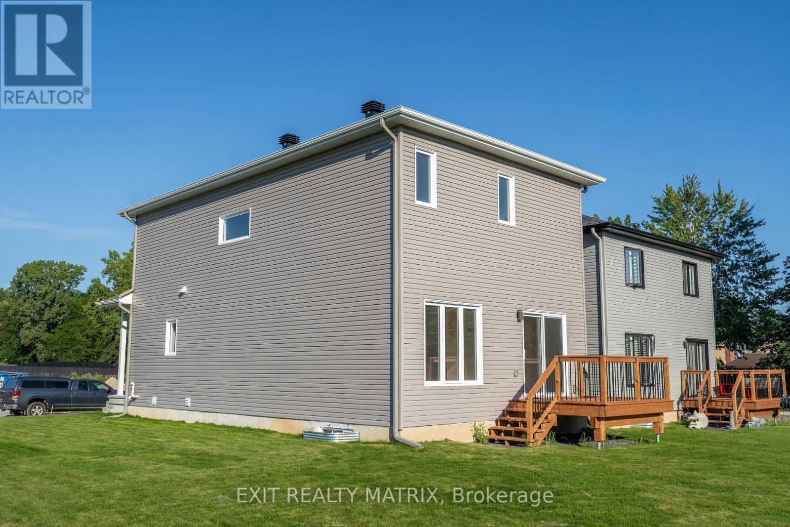 Photo 4 of 1404 Caroline Court, Cornwall ON