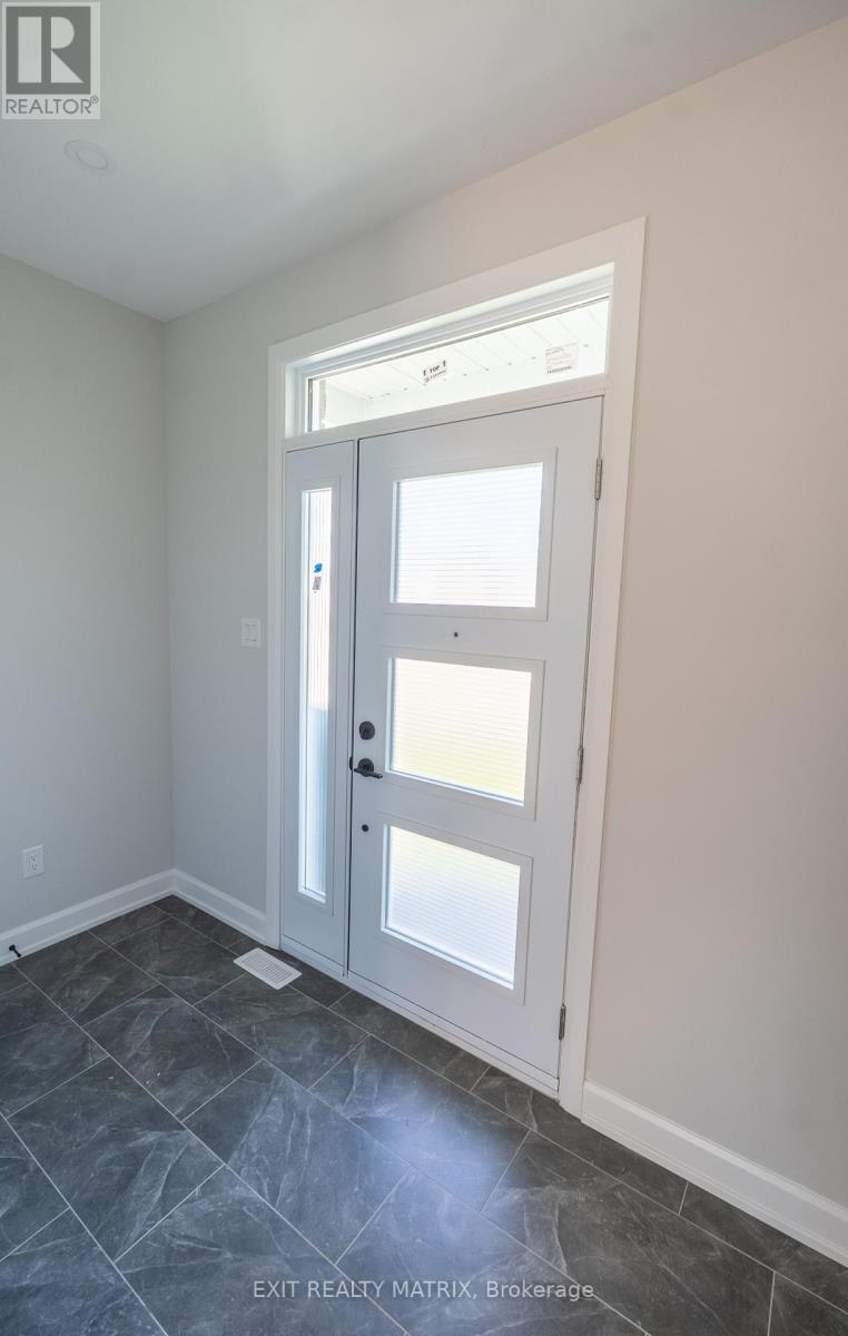 Photo 6 of 1404 Caroline Court, Cornwall ON