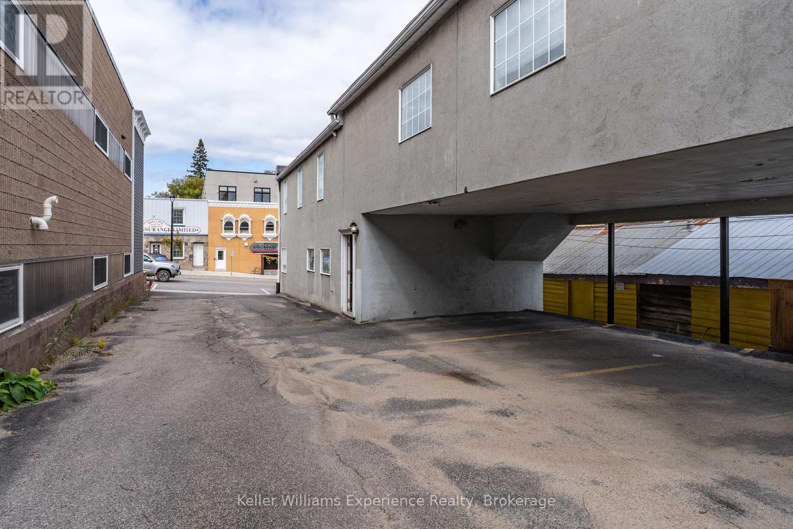 Photo 3 of 9 Main Street W, Huntsville ON