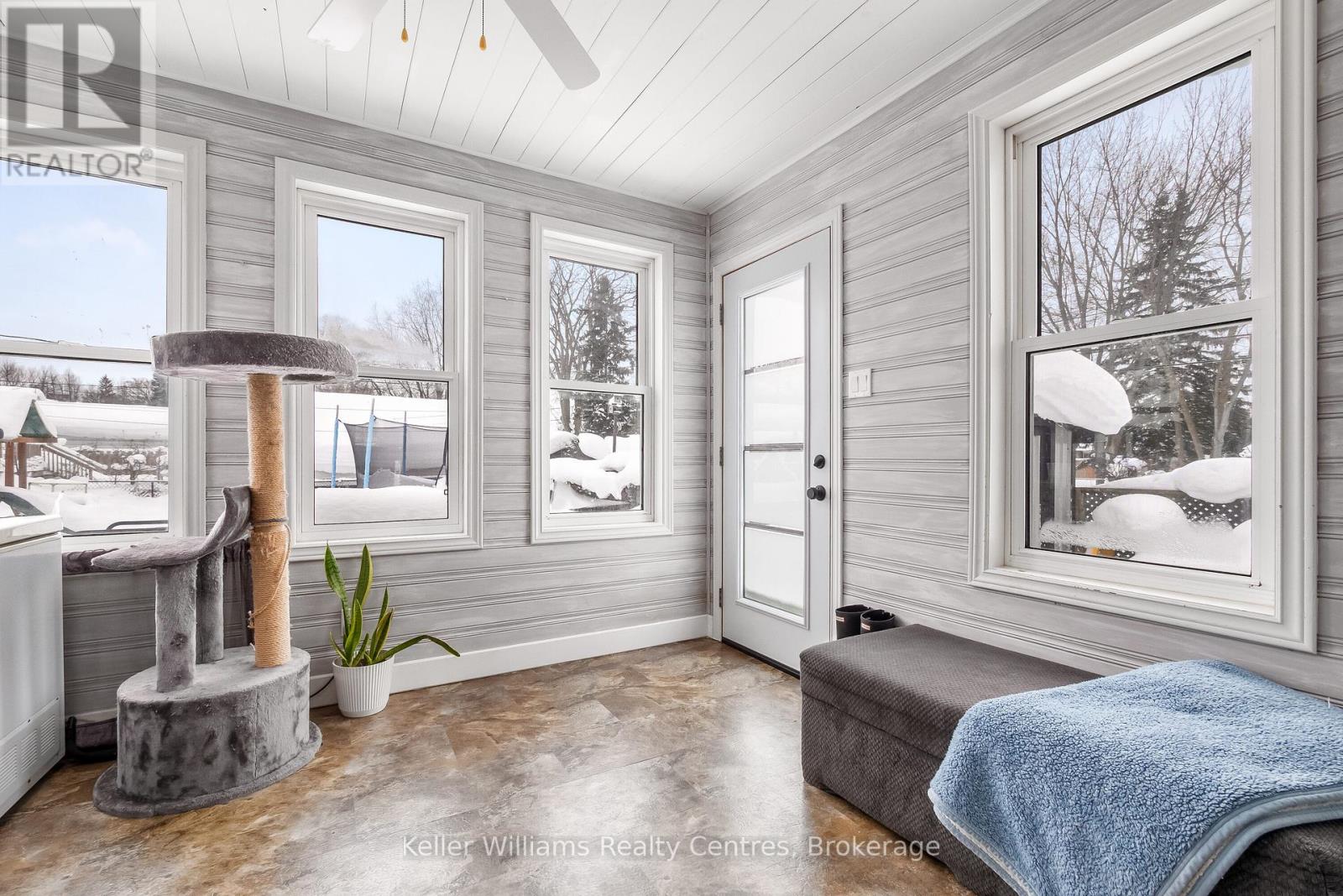 Photo 10 of 973 15th St A E, Owen Sound ON