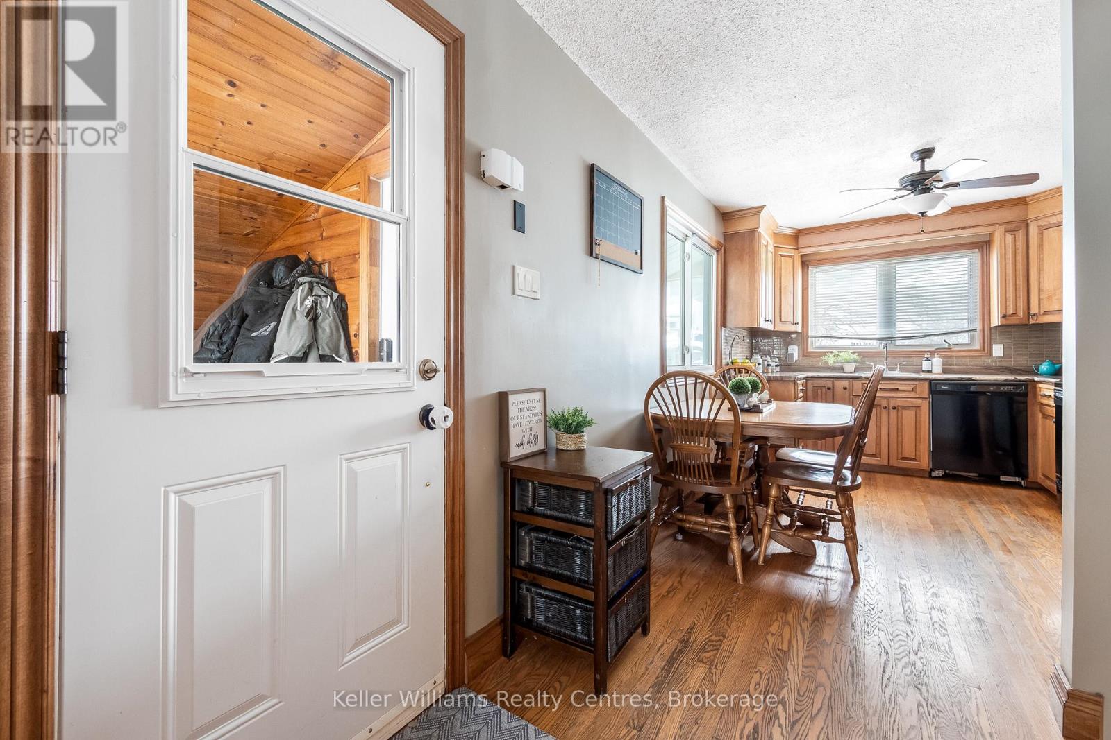 Photo 11 of 973 15th St A E, Owen Sound ON