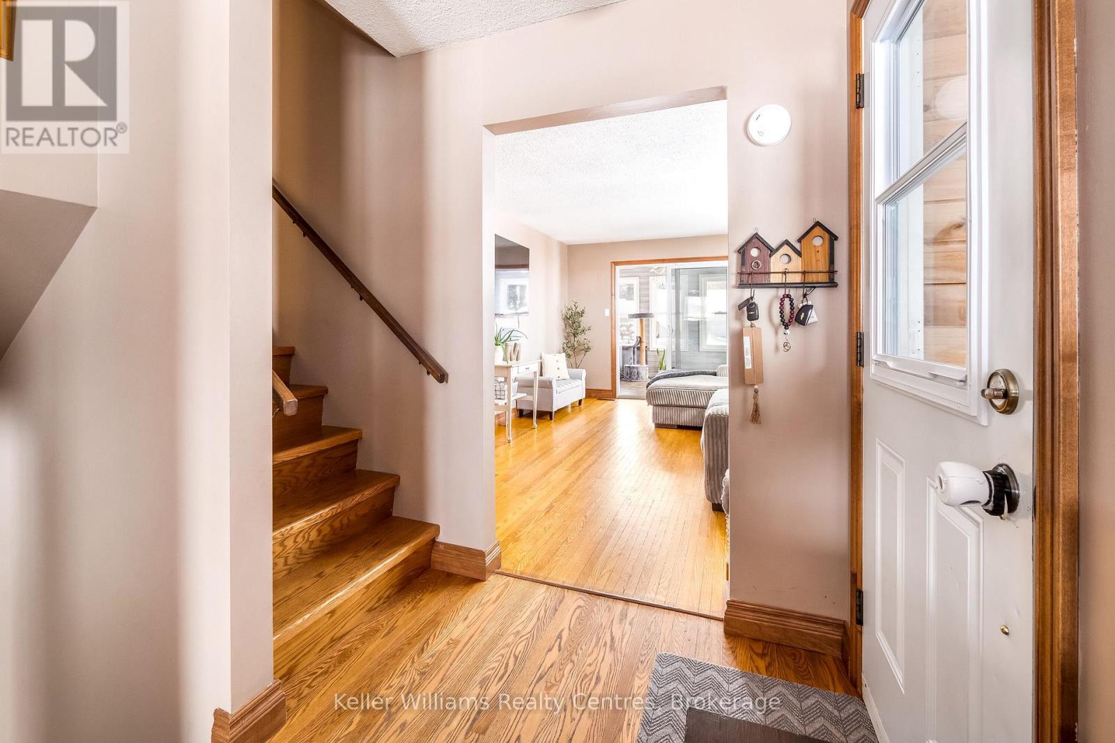 Photo 18 of 973 15th St A E, Owen Sound ON