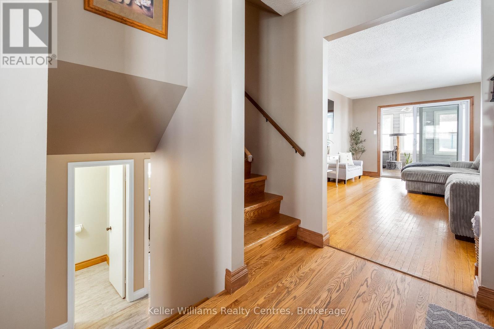 Photo 26 of 973 15th St A E, Owen Sound ON