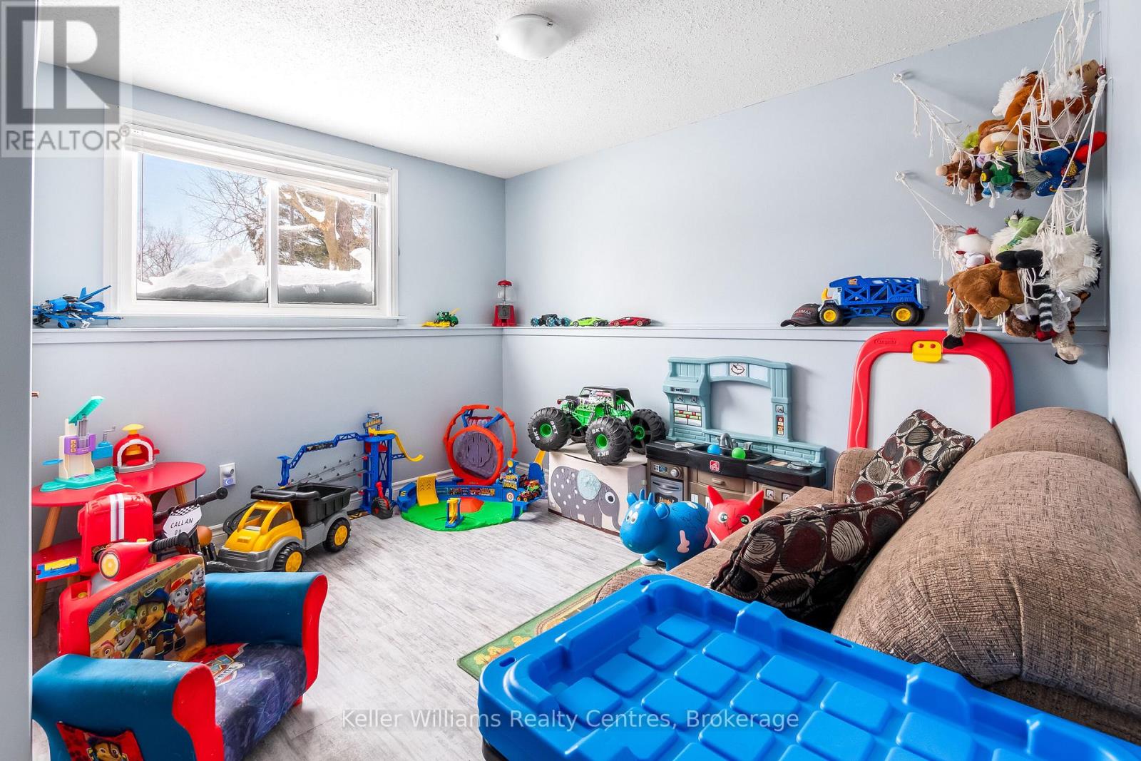 Photo 33 of 973 15th St A E, Owen Sound ON