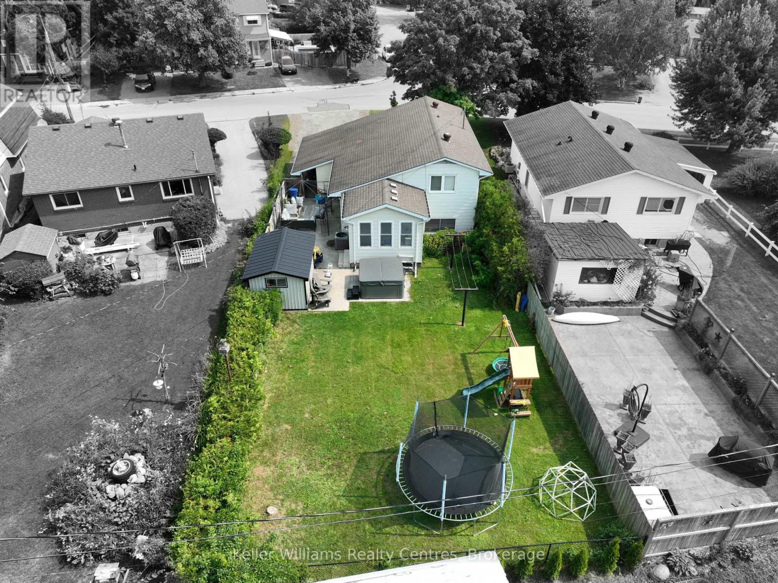 Photo 37 of 973 15th St A E, Owen Sound ON