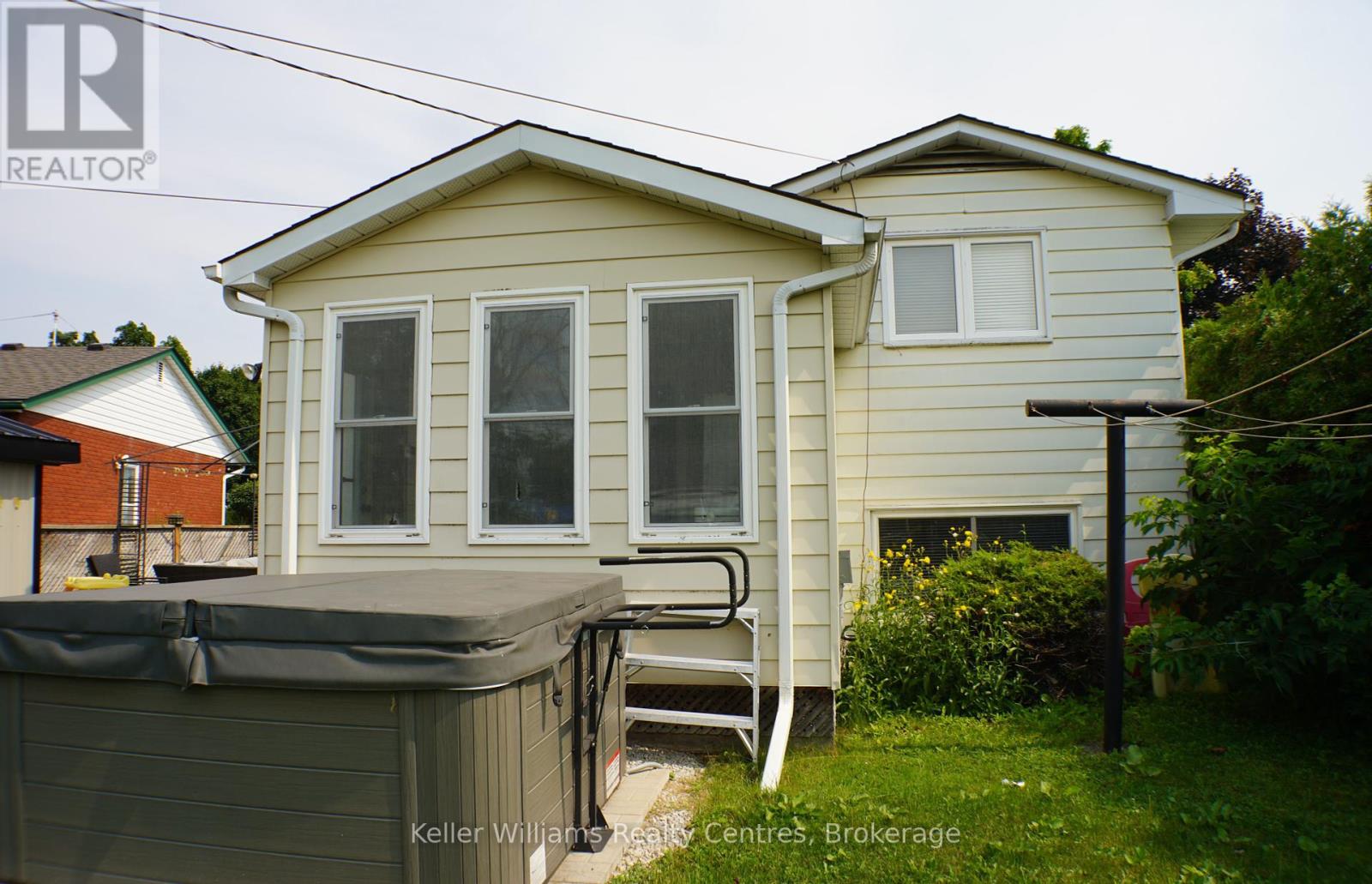 Photo 38 of 973 15th St A E, Owen Sound ON