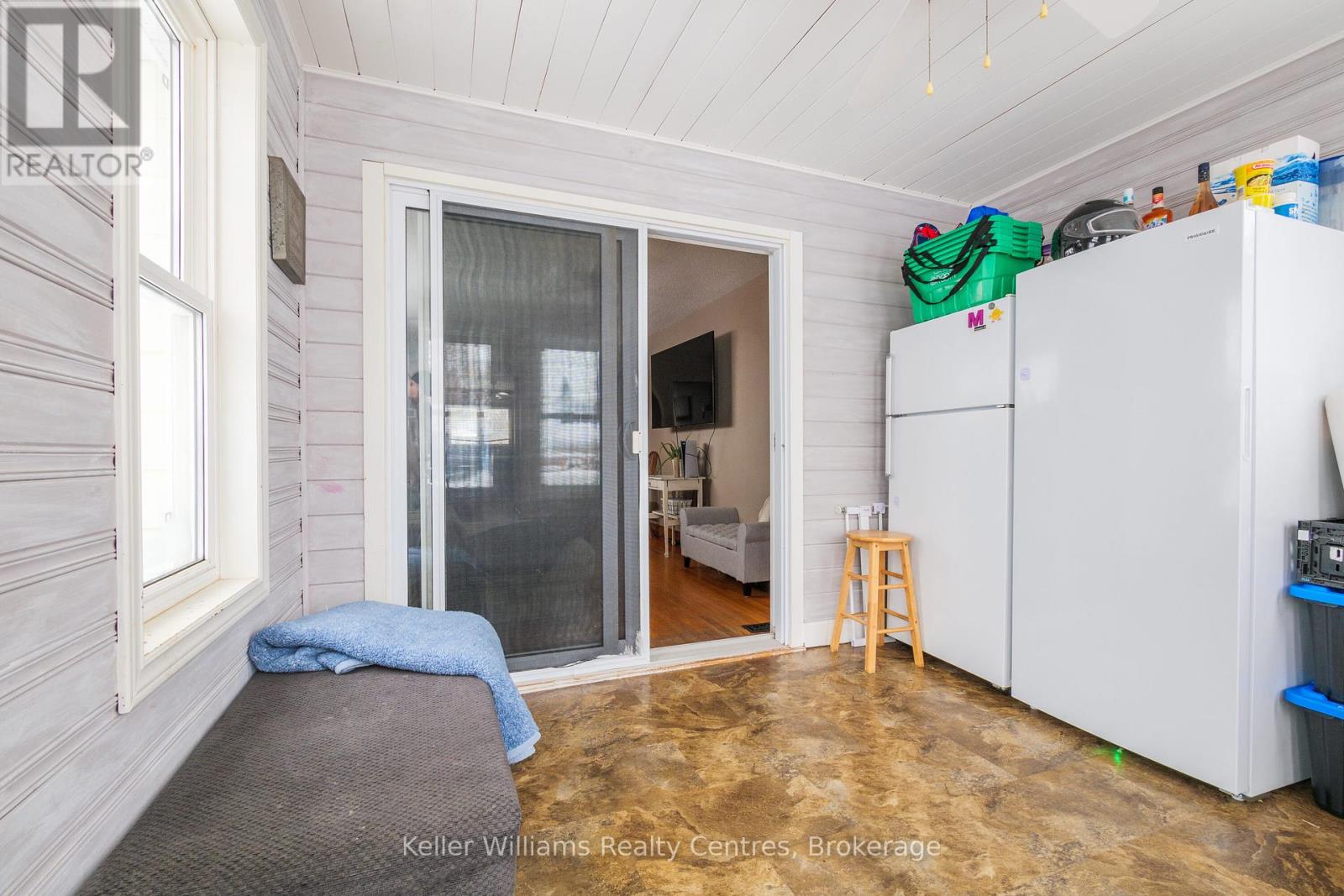 Photo 9 of 973 15th St A E, Owen Sound ON