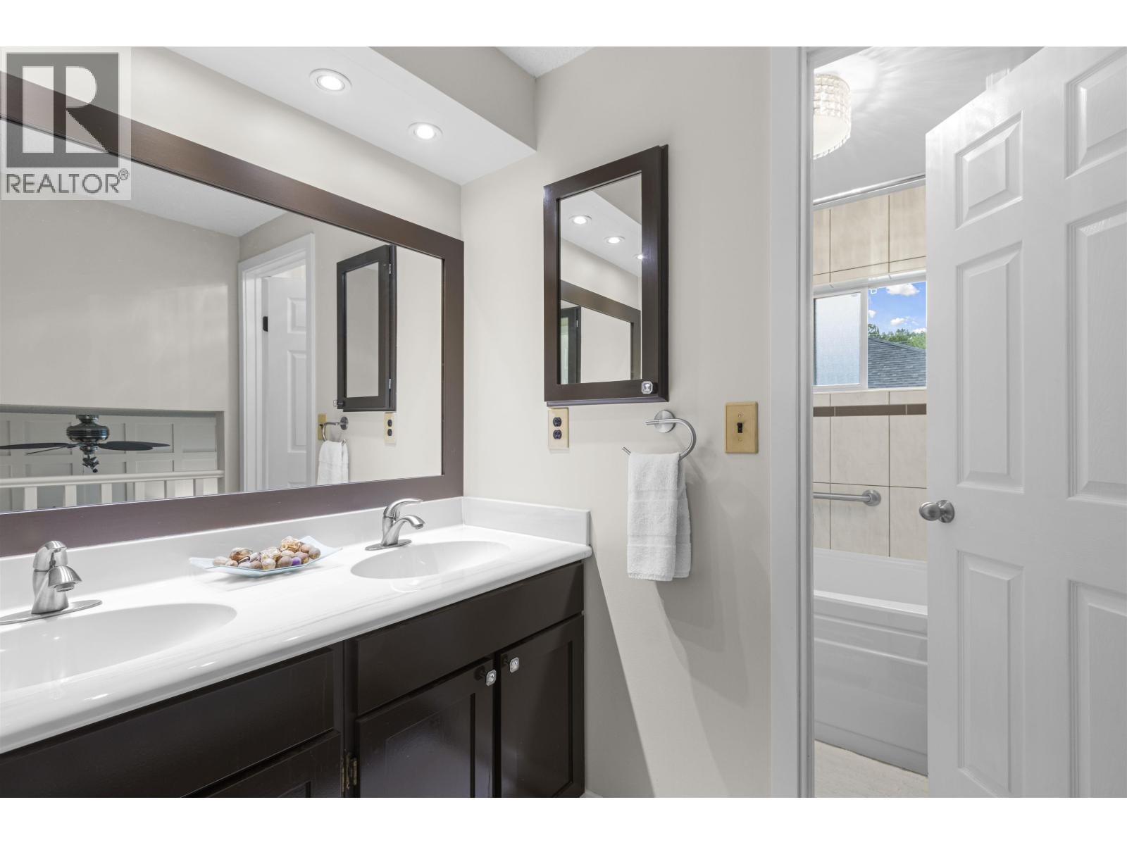 Photo 15 of 64 1195 Falcon Drive, Coquitlam BC