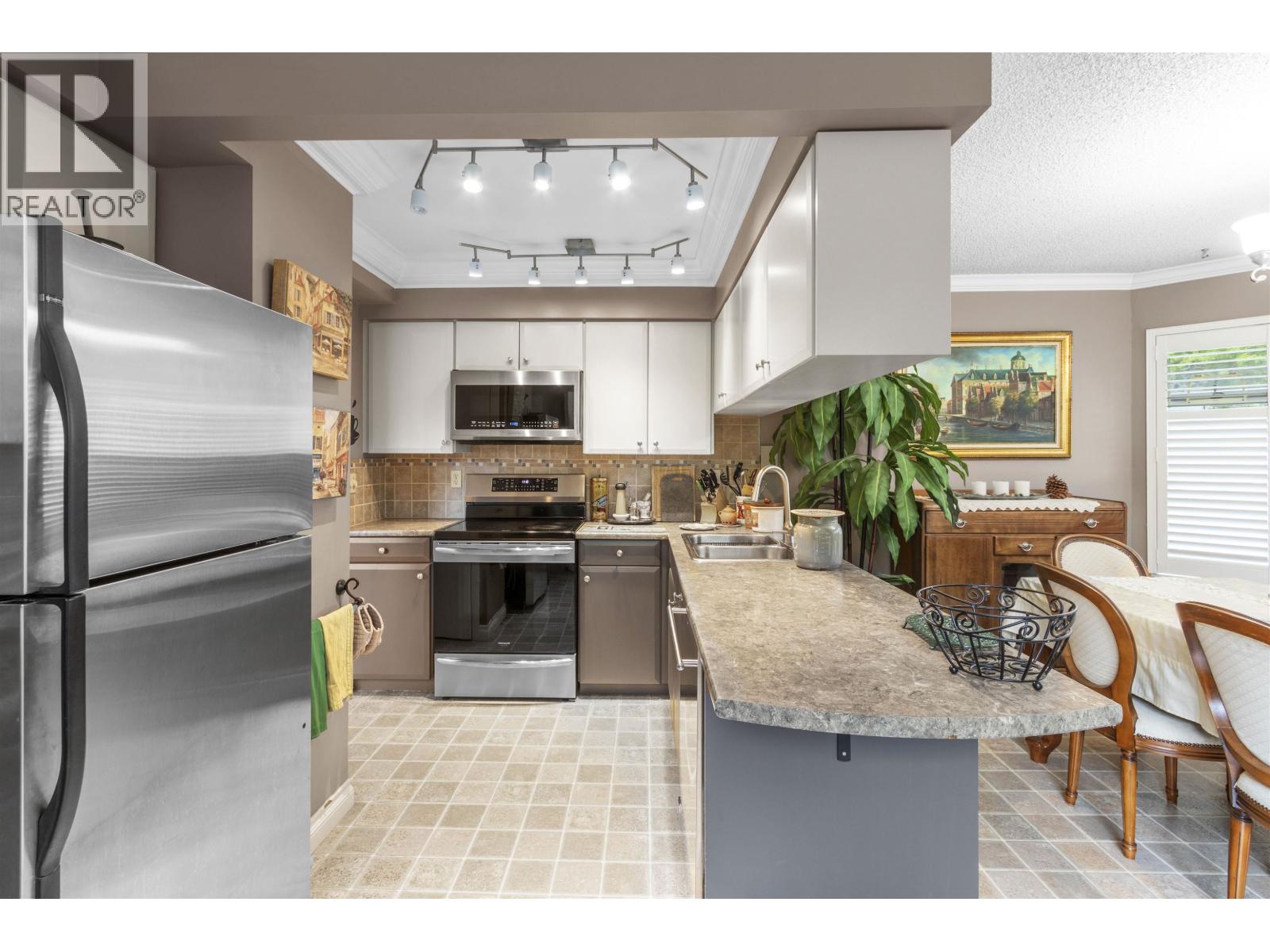 Photo 7 of 64 1195 Falcon Drive, Coquitlam BC