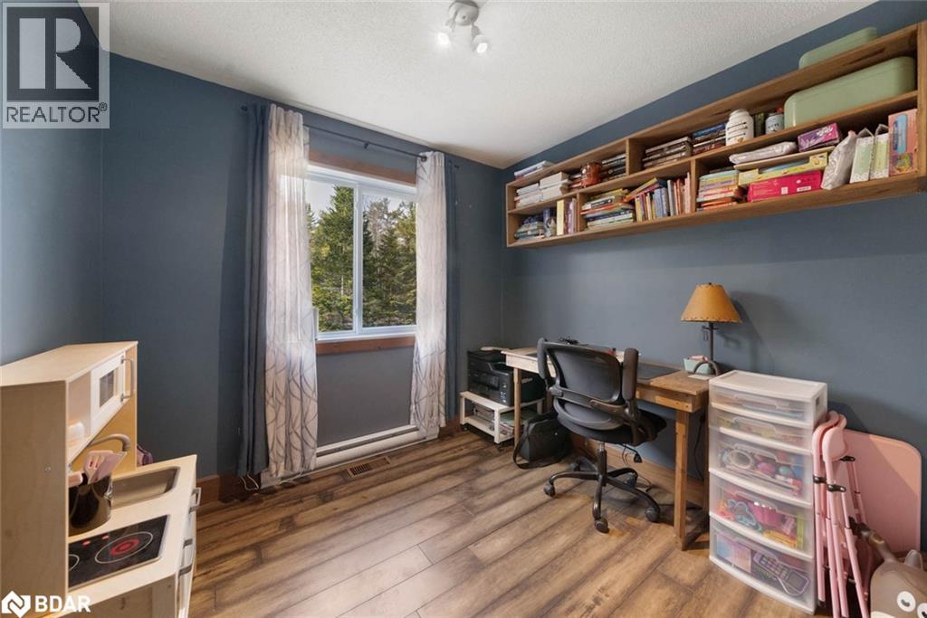 Photo 17 of 115 Mccans Rd, Seguin ON