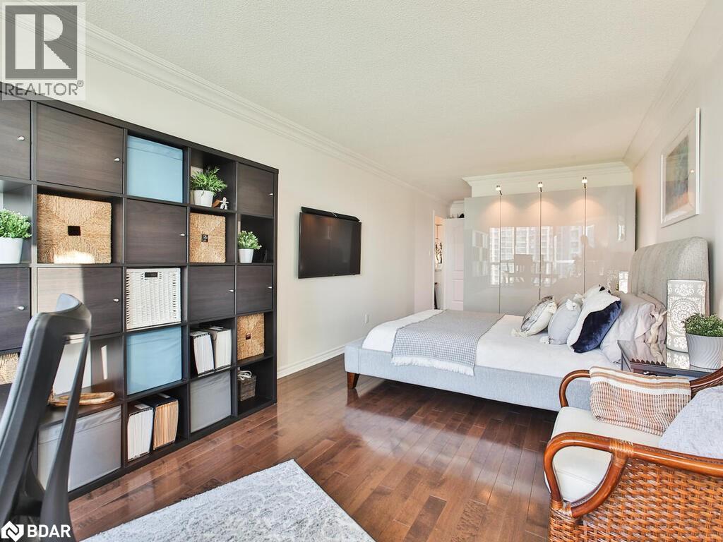 Photo 18 of 2111 Lake Shore Boulevard W Unit 719, Toronto ON