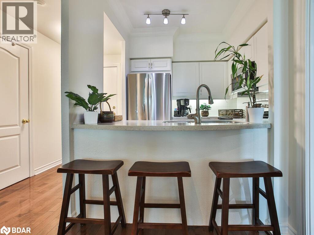 Photo 14 of 2111 Lake Shore Boulevard W Unit 719, Toronto ON
