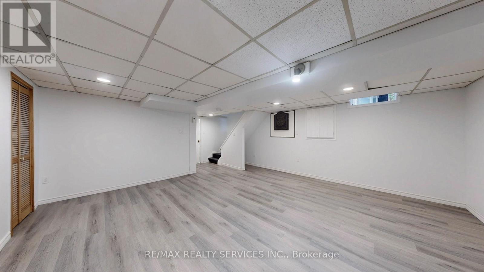 Photo 31 of 22 Glengrove Court, Brampton ON