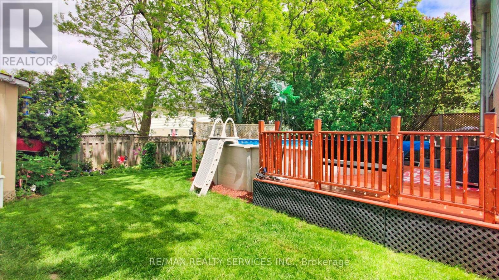 Photo 39 of 22 Glengrove Court, Brampton ON
