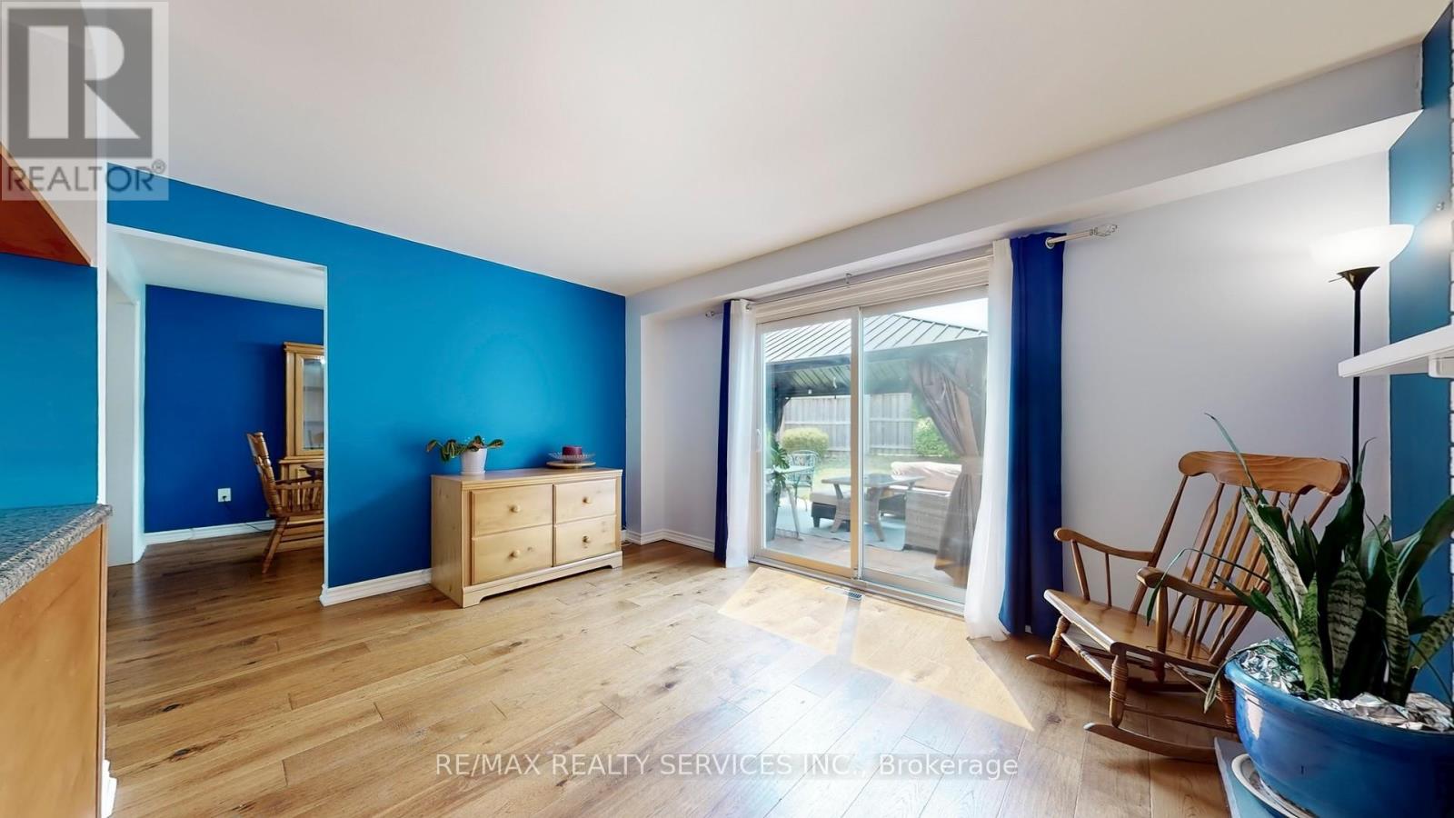 Photo 13 of 14 Myna Court, Brampton ON