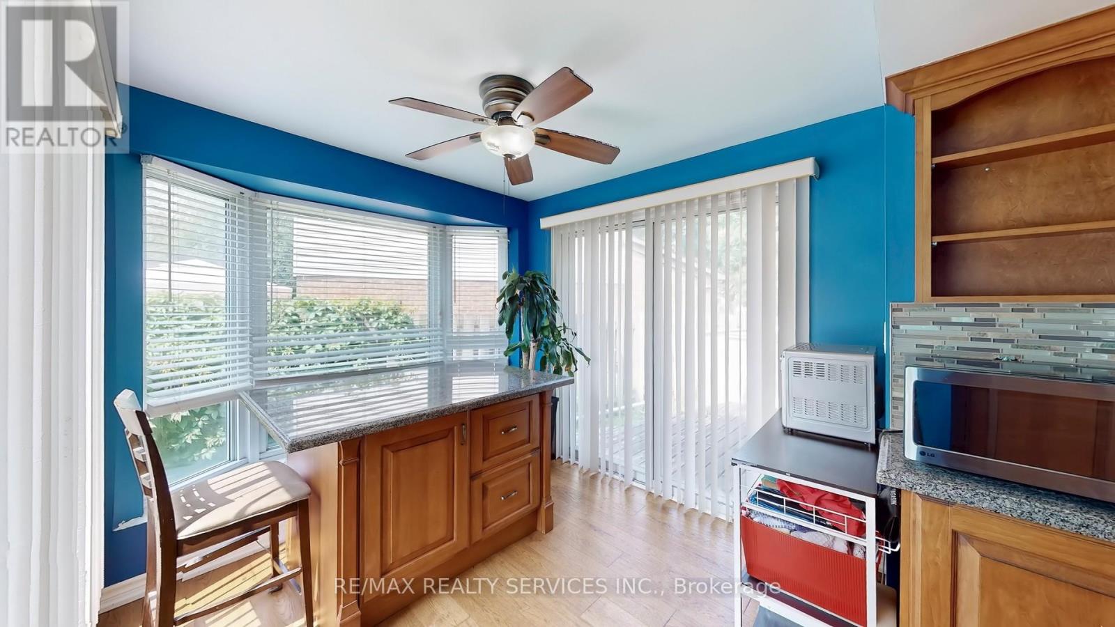 Photo 17 of 14 Myna Court, Brampton ON