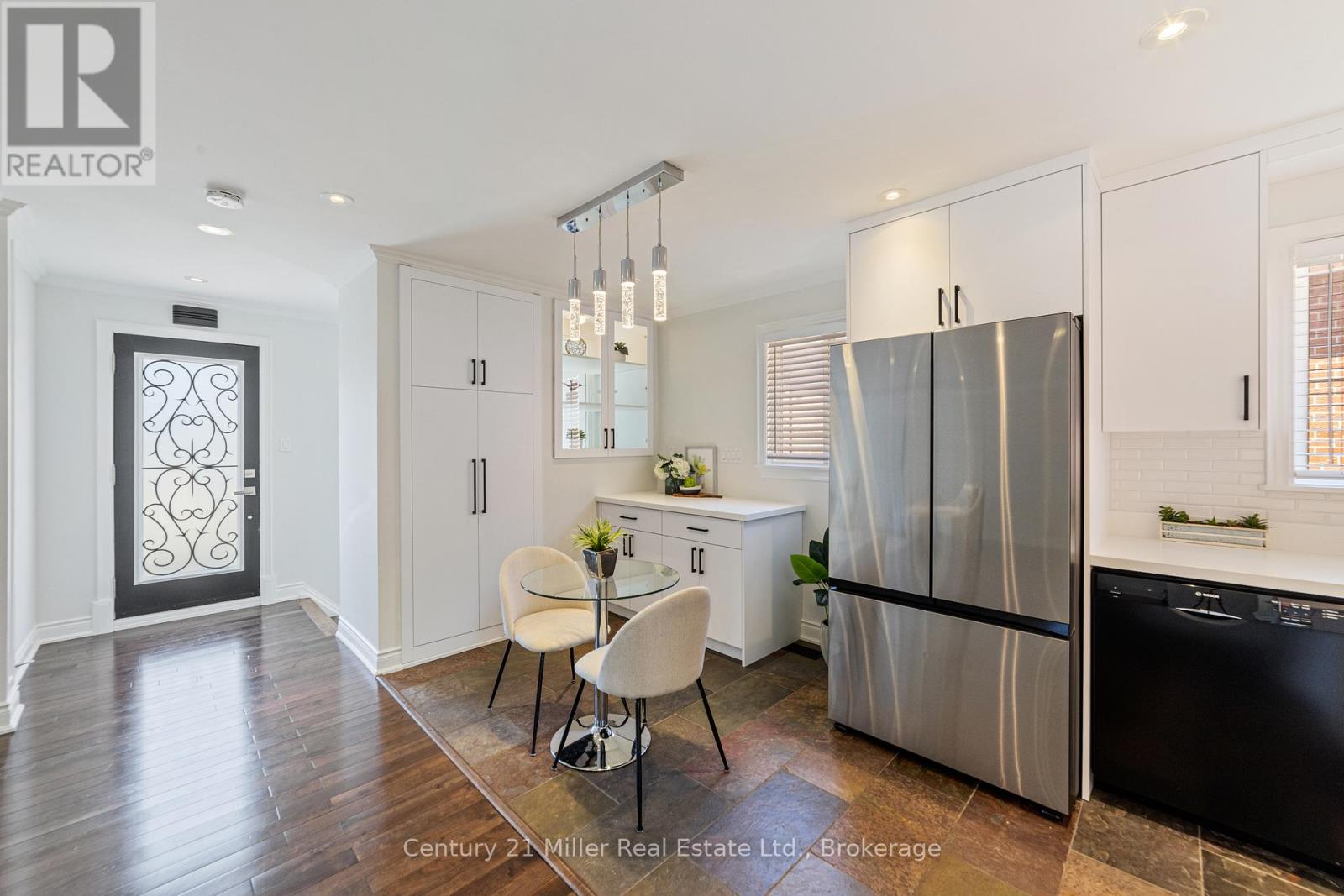 Photo 16 of 1363 Harmsworth Square, Oakville ON