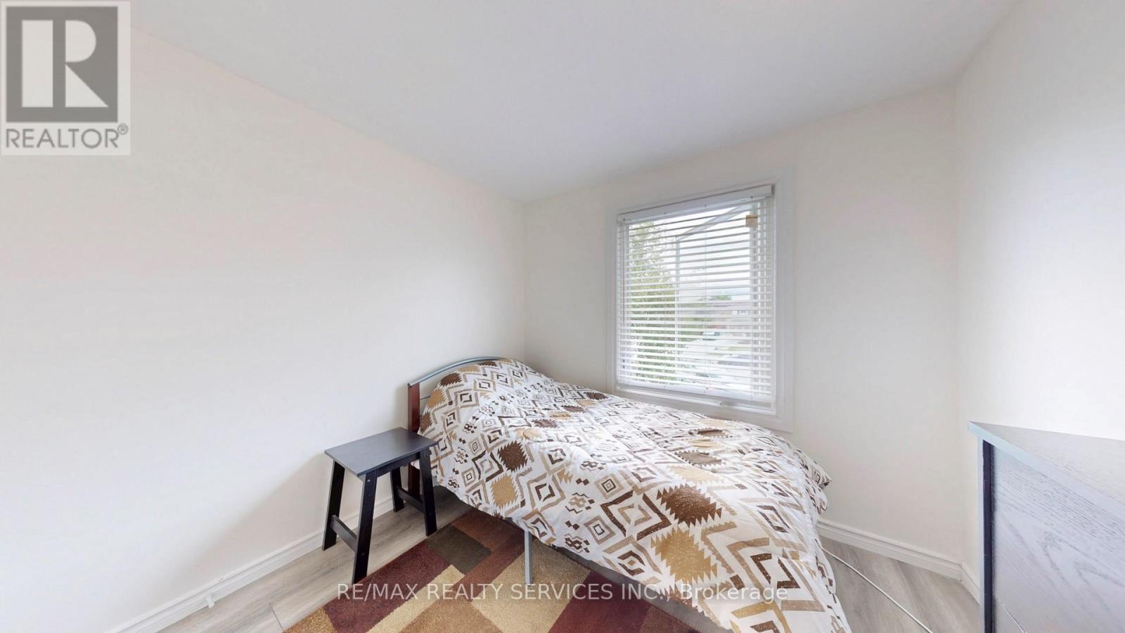 Photo 27 of 22 Glengrove Court, Brampton ON