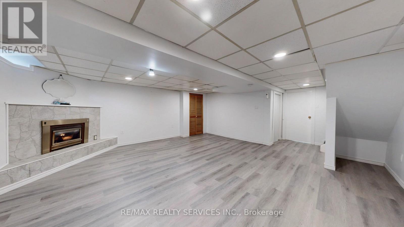 Photo 32 of 22 Glengrove Court, Brampton ON