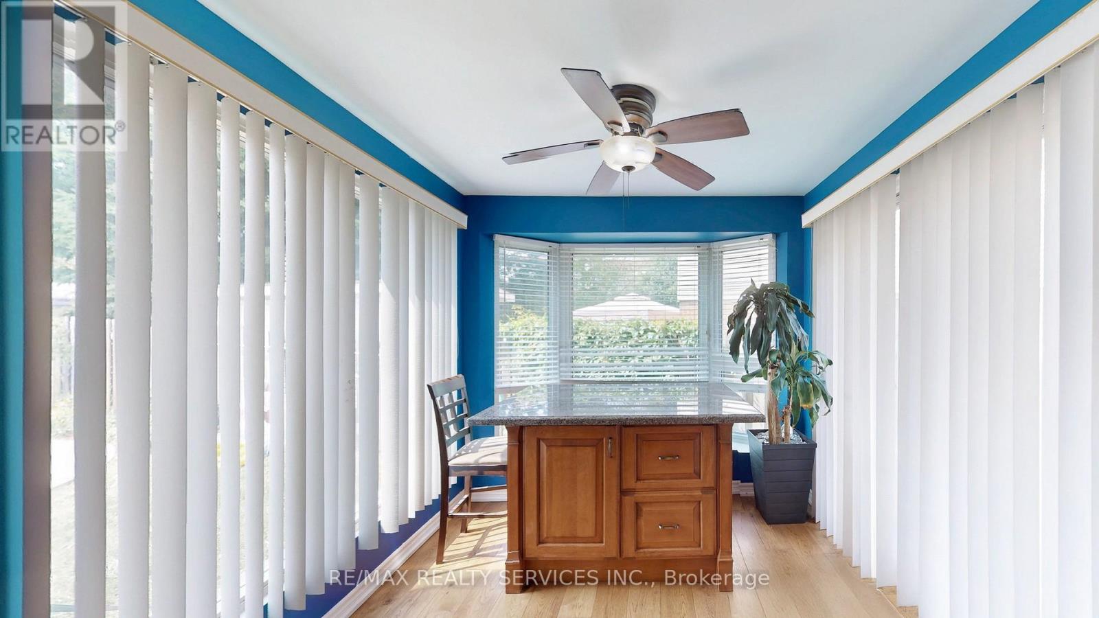Photo 18 of 14 Myna Court, Brampton ON