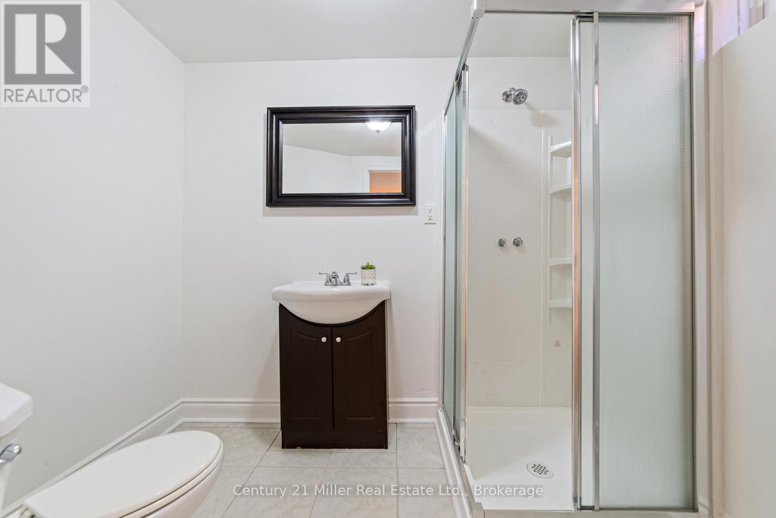 Photo 36 of 1363 Harmsworth Square, Oakville ON