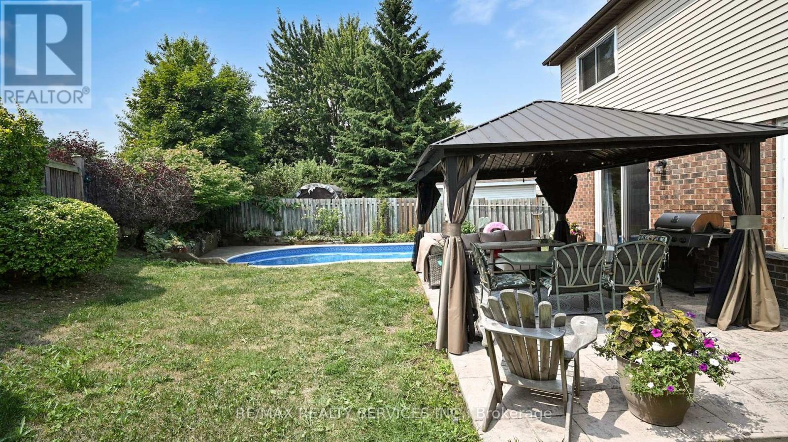 Photo 44 of 14 Myna Court, Brampton ON