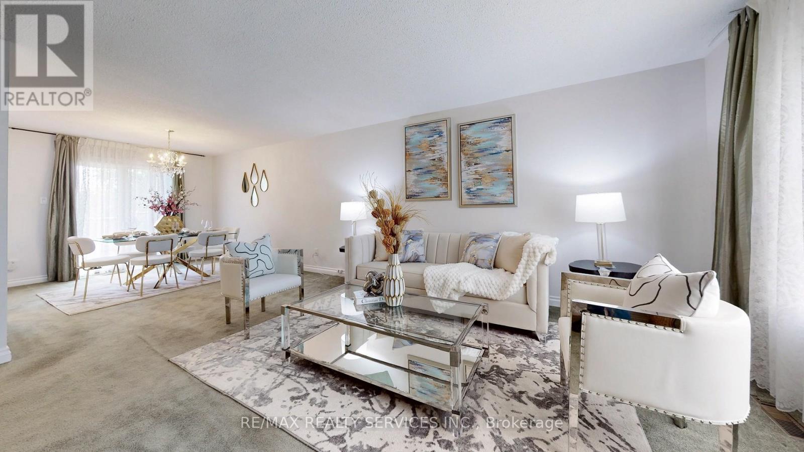 Photo 8 of 27 Glenforest Road, Brampton ON