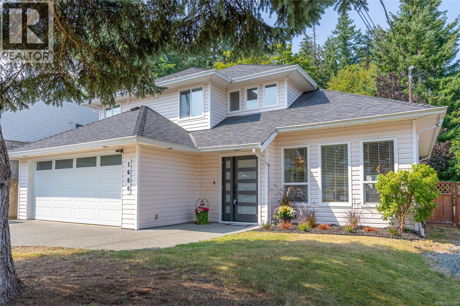 Photo 1 of 1680 Meadowbrook Dr, Campbell River BC