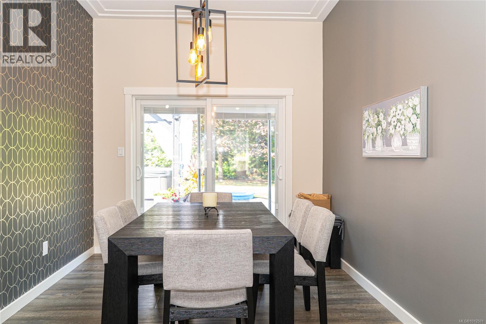 Photo 8 of 1680 Meadowbrook Dr, Campbell River BC