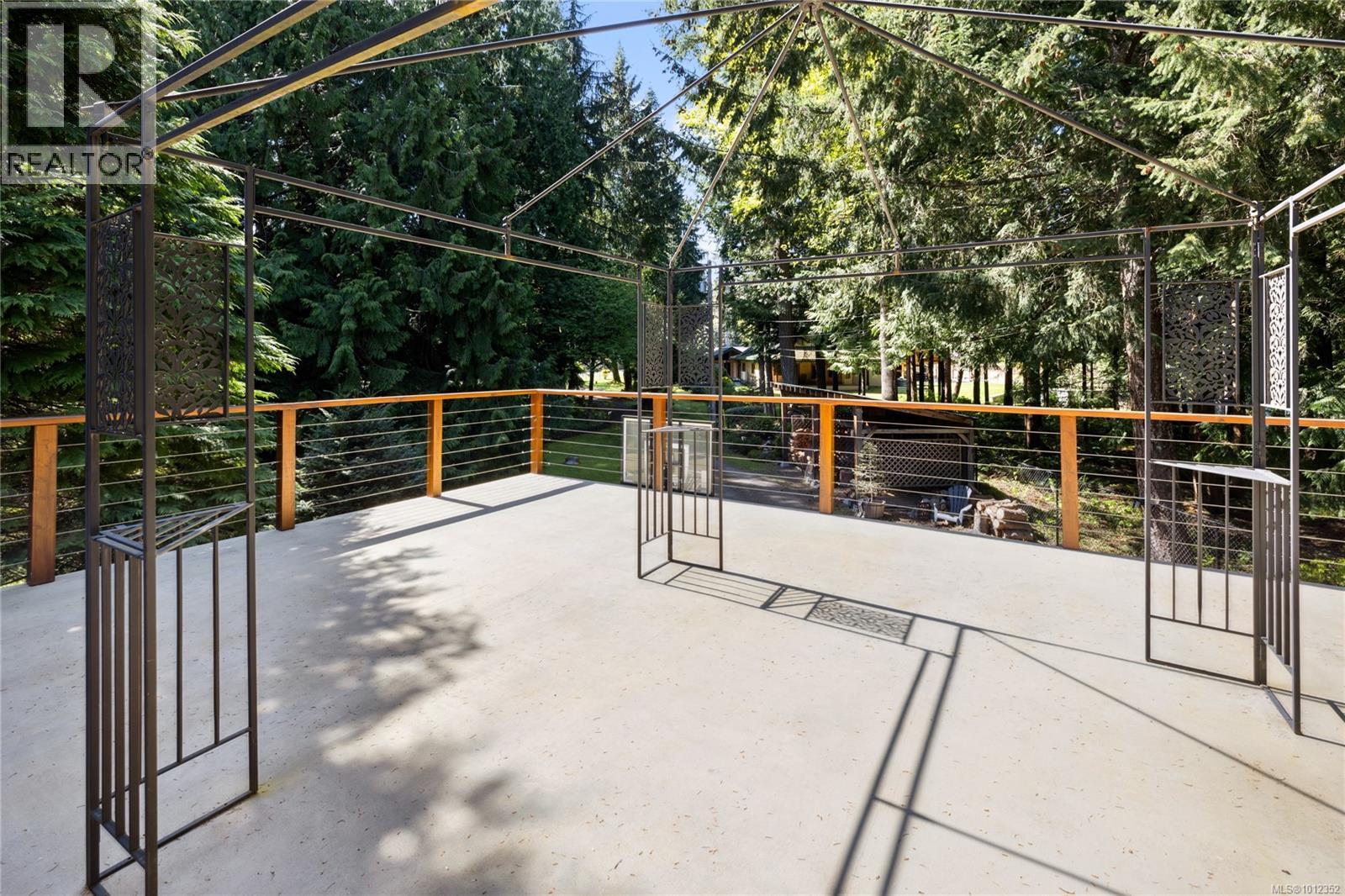 Photo 34 of 658 Martindale Rd, Parksville BC