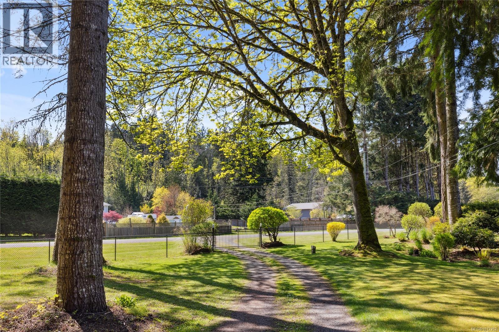 Photo 37 of 658 Martindale Rd, Parksville BC