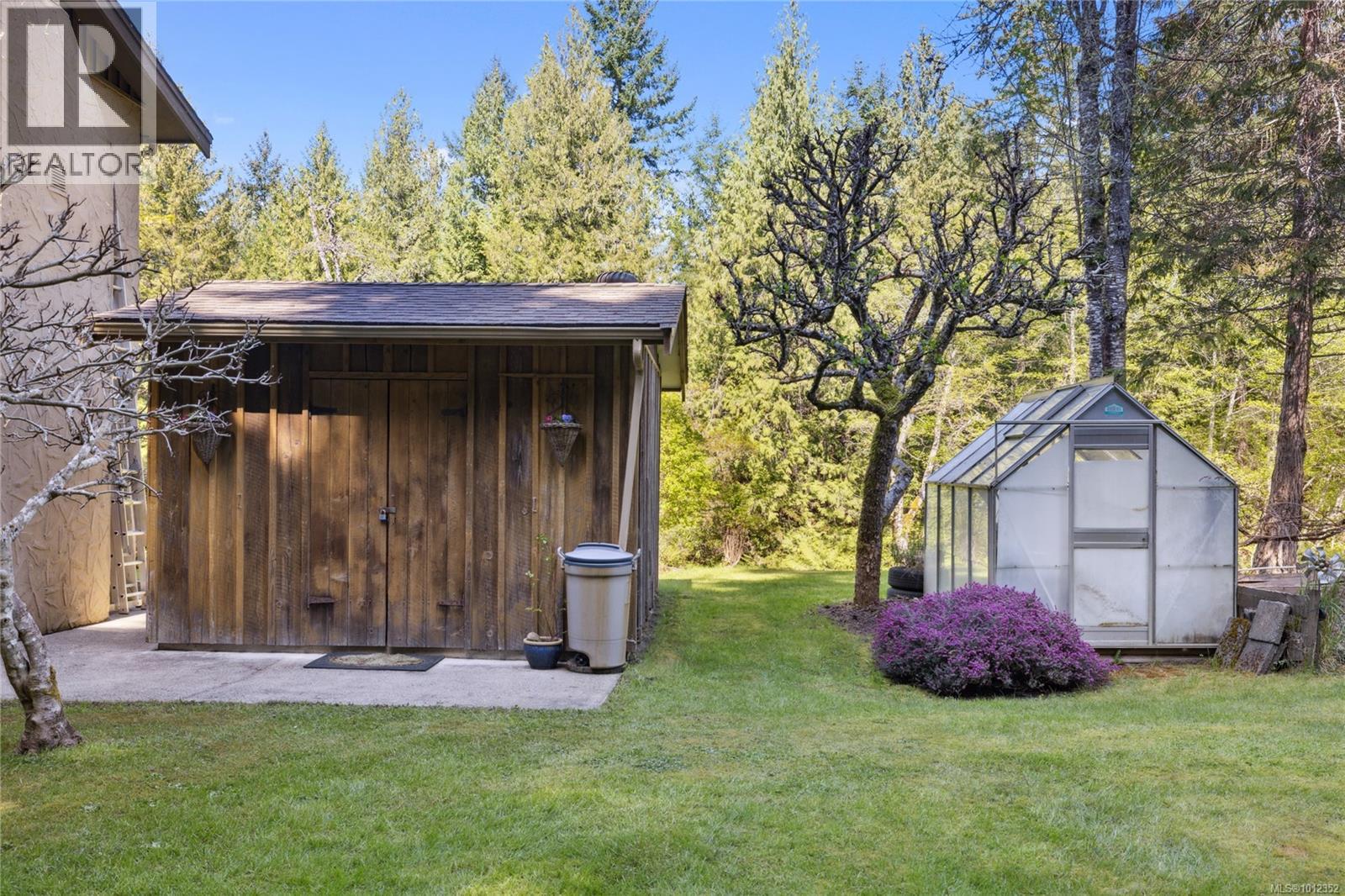 Photo 39 of 658 Martindale Rd, Parksville BC