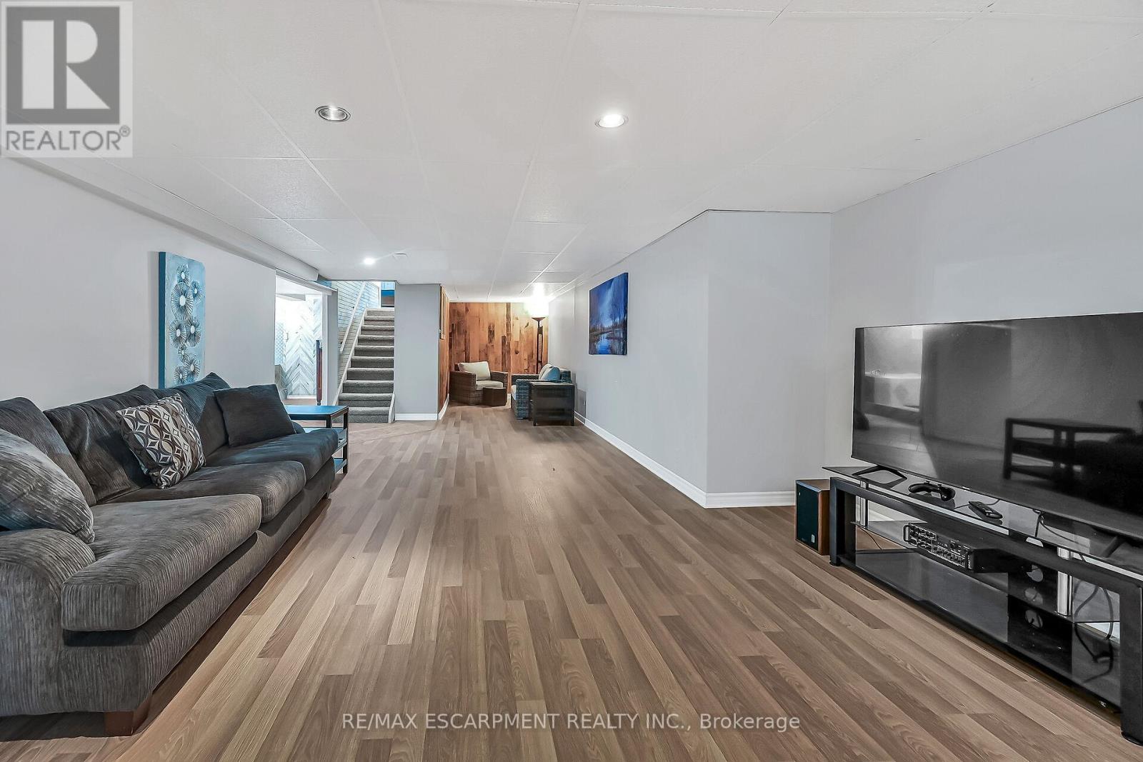 Photo 34 of 4 Clifford Street, Norfolk ON